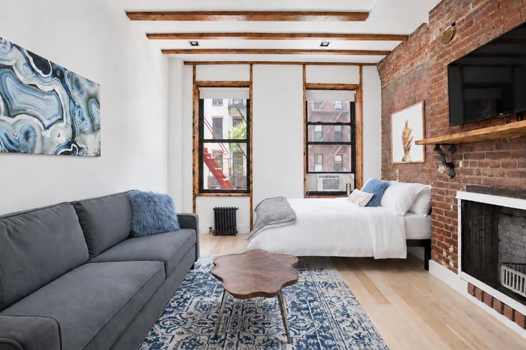 Building East 24th Street - urbanfurnished-guesty - 1021819 - NYC adresindeki bir dairede modern mobilyalarla zarif bir şekilde tasarlanmış oturma odası Manhattan, New York Building East 24th Street - urbanfurnished-guesty - 1021819 - NYC adresindeki bir dairede modern mobilyalarla zarif bir şekilde tasarlanmış oturma odası Manhattan, New York