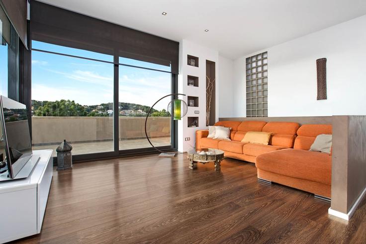 Sala de estar elegantemente projetada com móveis modernos em um apartamento no Building Carrer dels Castanyers - vacanzes - 1473021 em Lloret de Mar, Lloret de Mar Sala de estar elegantemente projetada com móveis modernos em um apartamento no Building Carrer dels Castanyers - vacanzes - 1473021 em Lloret de Mar, Lloret de Mar