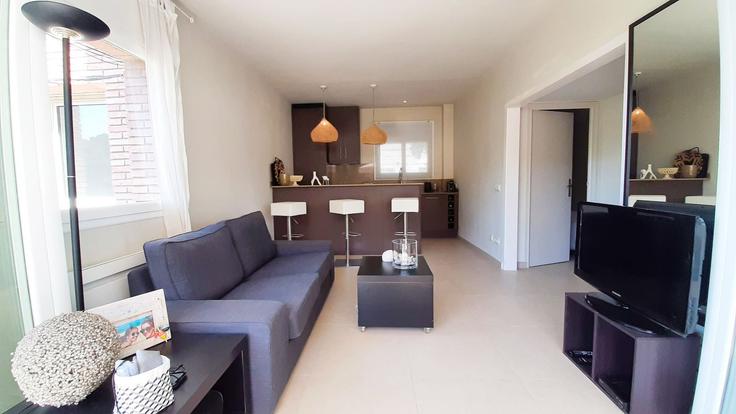 Llafranc, Llafranc에 위치한 Building Carrer Filipines - vacanzes - 1473034 유닛의 세련된 인테리어가 돋보이는 거실 Llafranc, Llafranc에 위치한 Building Carrer Filipines - vacanzes - 1473034 유닛의 세련된 인테리어가 돋보이는 거실