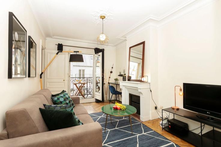 Elegante sala de estar con mobiliario moderno en un apartamento en Building Rue Cochin - vacation-rentals - 1526873 en 5th arrondissement, Paris Elegante sala de estar con mobiliario moderno en un apartamento en Building Rue Cochin - vacation-rentals - 1526873 en 5th arrondissement, Paris