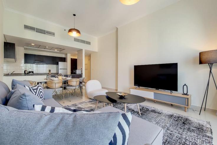 Building King Salman Bin Abdulaziz Al Saud Street - vacationer - 1046609 adresindeki bir dairede modern mobilyalarla zarif bir şekilde tasarlanmış oturma odası Dubai Marina, Dubai Building King Salman Bin Abdulaziz Al Saud Street - vacationer - 1046609 adresindeki bir dairede modern mobilyalarla zarif bir şekilde tasarlanmış oturma odası Dubai Marina, Dubai