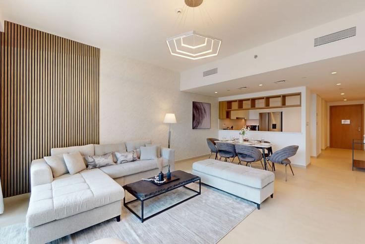 Dubai Za'abeelのBuilding Tariaq Bedon Esm - vacationer - 1046666 - DXBのアパートメントにある、モダンな家具を備えたエレガントなデザインのリビングルーム