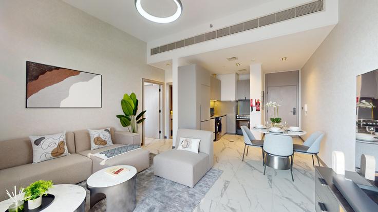 Salle de séjour élégante avec mobilier moderne dans un appartement à Building Tariaq Bedon Esm - vacationer - 1048016 - DXB à Nad Al Sheba, Dubai