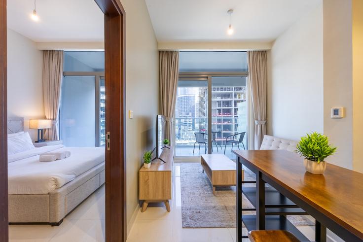 Business Bay, Dubai에 위치한 Building Marasi Drive - vacationer - 1058267 - DXB 아파트의 세련된 인테리어가 돋보이는 거실