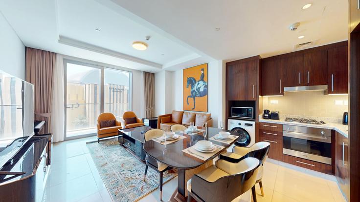 Dubai Downtown DubaiのBuilding Dubai Fountain Street - vacationer - 1250560 - DXBのアパートメントにある、モダンな家具を備えたエレガントなデザインのリビングルーム Dubai Downtown DubaiのBuilding Dubai Fountain Street - vacationer - 1250560 - DXBのアパートメントにある、モダンな家具を備えたエレガントなデザインのリビングルーム