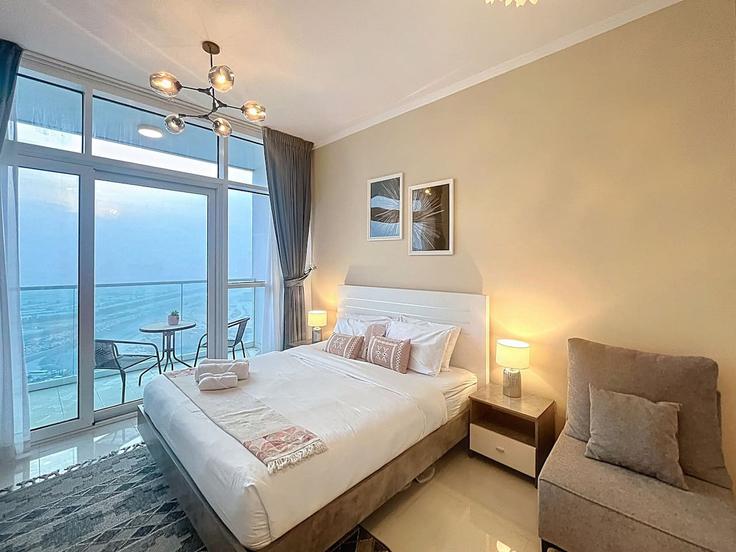 1 apartamento de un dormitorio amueblado en Carson Damac Hills 1262261P , Dubai, Dubai, foto 1