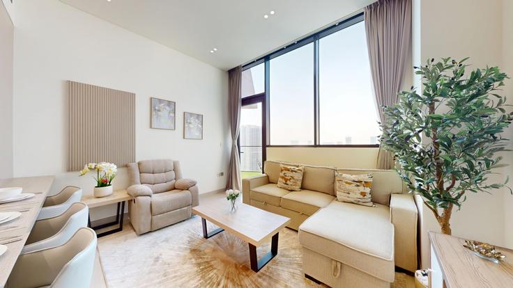 Building Lazuward North East - vacationer - 1351278 adresindeki bir dairede modern mobilyalarla zarif bir şekilde tasarlanmış oturma odası Al Barsha South Fourth, Dubai