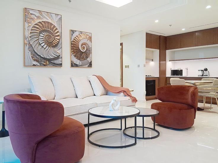 Elegantly designed living room with modern furnishings in an apartment at Building Tariaq Bedon Esm - vacationer - 1371489 in Marsa Dubai, Dubai