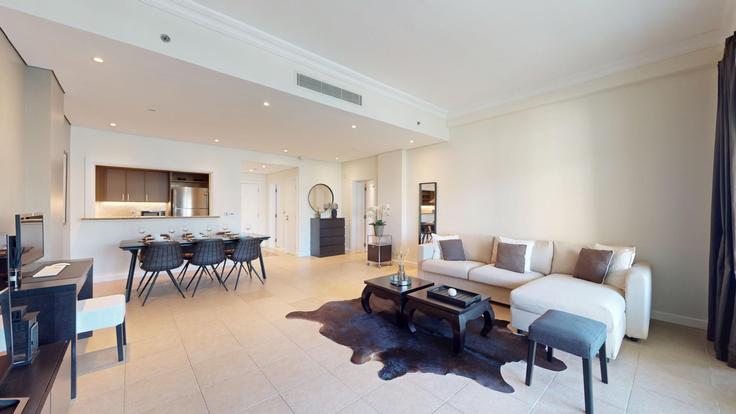 Building Palm Jumeirah Rd - vacationer - 1383583 adresindeki bir dairede modern mobilyalarla zarif bir şekilde tasarlanmış oturma odası The Palm Jumeirah, Dubai