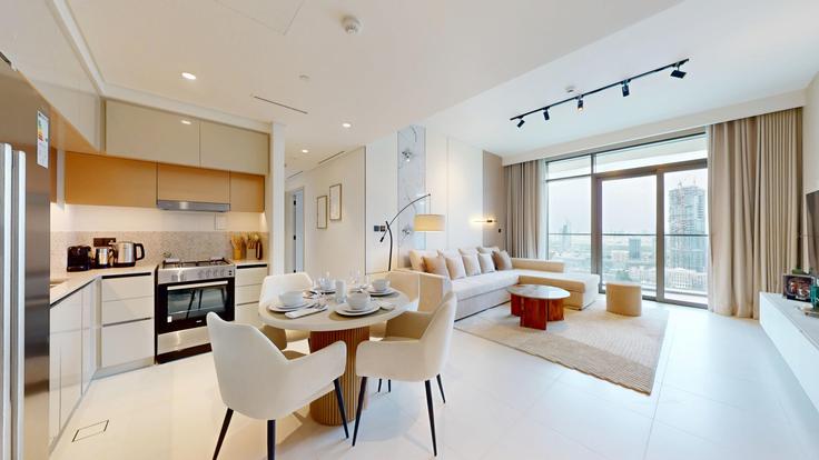 Dubai Marsa DubaiのBuilding Tariaq Bedon Esm - vacationer - 1504813のアパートメントにある、モダンな家具を備えたエレガントなデザインのリビングルーム Dubai Marsa DubaiのBuilding Tariaq Bedon Esm - vacationer - 1504813のアパートメントにある、モダンな家具を備えたエレガントなデザインのリビングルーム