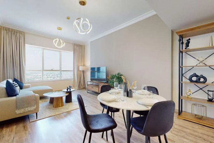 Salle de séjour élégante avec mobilier moderne dans un appartement à Building Cluster V - vacationer - 1046653 - DXB à JLT, Dubai