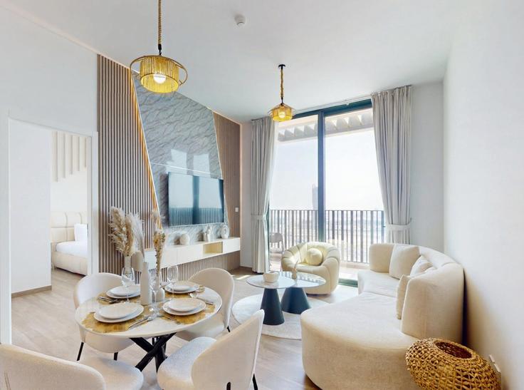 Sala de estar elegantemente projetada com móveis modernos em um apartamento no Building Tariaq Bedon Esm - vacationer - 1460071 em Al Barsha South Fourth, Dubai