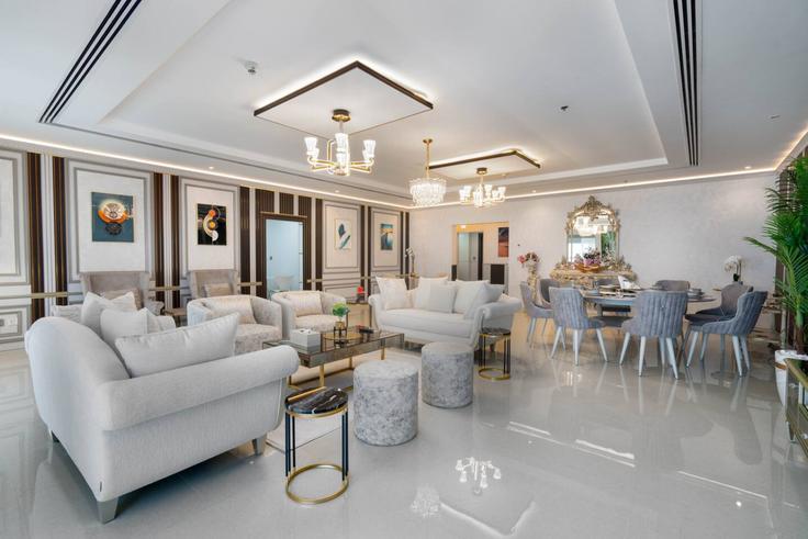 Elegant gestaltetes Wohnzimmer mit moderner Einrichtung in einer Wohnung im Building Al Sharta Street - vacaylettingsvacationshomesrental - 1332031 in Dubai Marina, Dubai Elegant gestaltetes Wohnzimmer mit moderner Einrichtung in einer Wohnung im Building Al Sharta Street - vacaylettingsvacationshomesrental - 1332031 in Dubai Marina, Dubai
