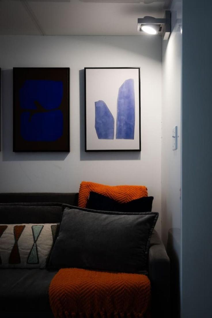 Cleveland, Cleveland 소재 Building Larchmere Boulevard - valhalla-suites - 1335759 유닛에 마련된, 현대적인 가구로 꾸며진 우아한 디자인의 거실