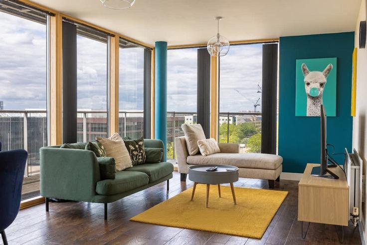 Milton Keynes Milton KeynesのBuilding Merrivale Mews - valore-living - 1471446のアパートメントにある、モダンな家具を備えたエレガントなデザインのリビングルーム