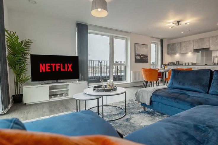 Milton Keynes Milton KeynesのBuilding Canal Street - valore-living - 1471421のアパートメントにある、モダンな家具を備えたエレガントなデザインのリビングルーム