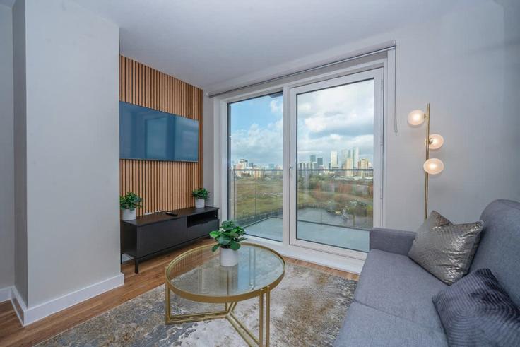 Elegant gestaltetes Wohnzimmer mit moderner Einrichtung in einer Wohnung im Building Pomona Strand - valore-living - 1471451 in Trafford, Manchester