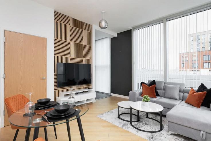 Milton Keynes Milton KeynesのBuilding Rillaton Walk - valore-living - 1471429のアパートメントにある、モダンな家具を備えたエレガントなデザインのリビングルーム