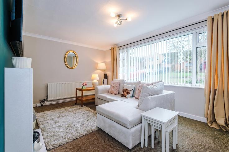 East Staffordshire District, Burton-on-Trent에 위치한 Building Twentylands - valstays - 1516082 유닛의 세련된 인테리어가 돋보이는 거실