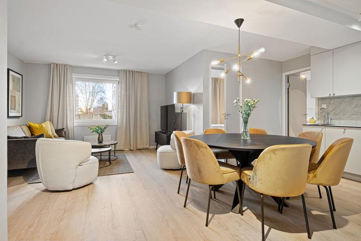 Building Lagårdsveien - vanderoslo - 1332222 adresindeki bir dairede modern mobilyalarla zarif bir şekilde tasarlanmış oturma odası Stavanger, Stavanger