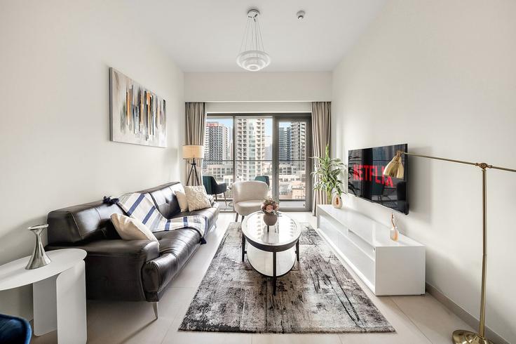 Elegant gestaltetes Wohnzimmer mit moderner Einrichtung in einer Wohnung im Building Burj Khalifa Boulevard - vayk-vacation-homes-rental-llc - 1314695 in Downtown Dubai, Dubai Elegant gestaltetes Wohnzimmer mit moderner Einrichtung in einer Wohnung im Building Burj Khalifa Boulevard - vayk-vacation-homes-rental-llc - 1314695 in Downtown Dubai, Dubai
