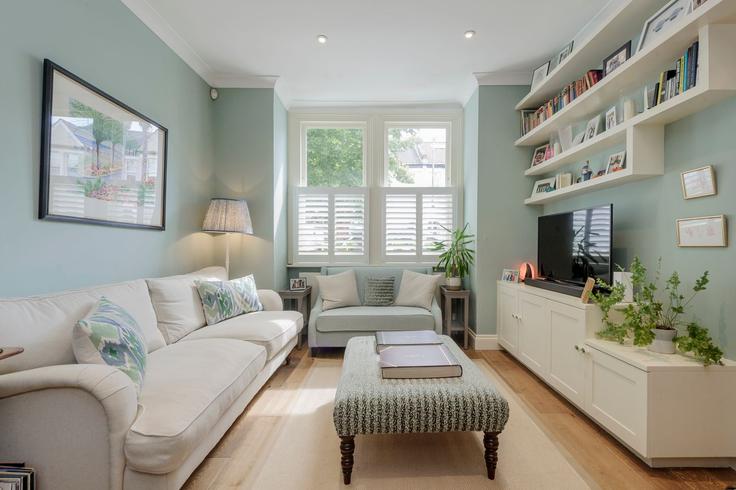 London Borough of Wandsworth, London에 위치한 Building Strathville Road - veeve - 1471789 유닛의 세련된 인테리어가 돋보이는 거실