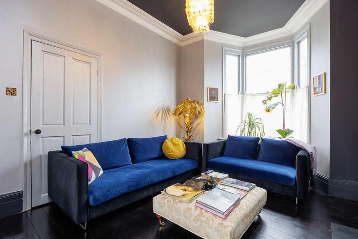 Salle de séjour élégante avec mobilier moderne dans un appartement à Building Batley Place - veeve - 1073153 - LON à London Borough of Hackney, London Salle de séjour élégante avec mobilier moderne dans un appartement à Building Batley Place - veeve - 1073153 - LON à London Borough of Hackney, London