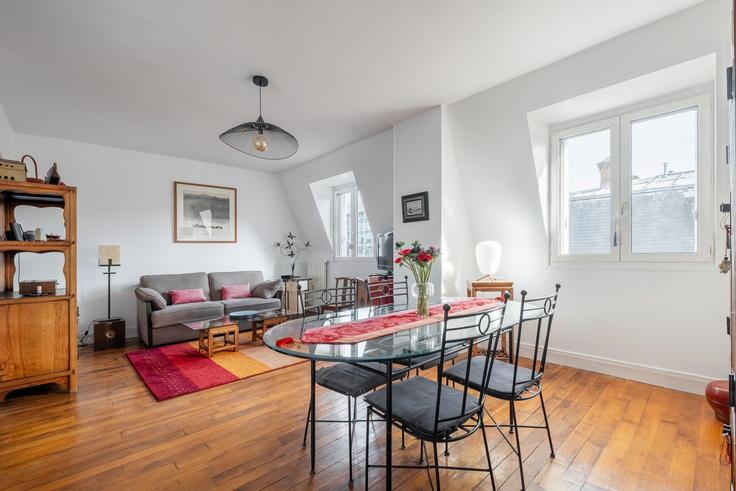 Rue Edmond Rogerにある1件の寝室・家具付きアパート（1011102P、15th arrondissement、Paris）写真 1枚