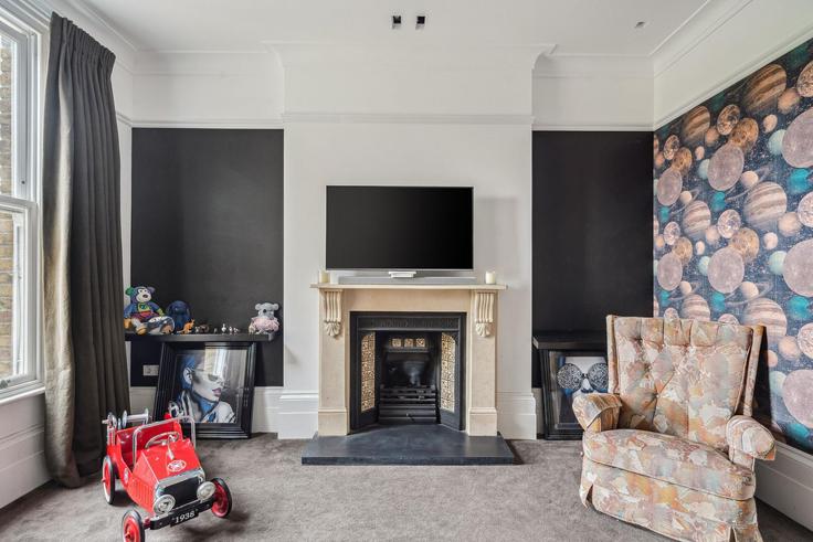 Building Glenluce Road - veeve - 1351842 adresindeki bir dairede modern mobilyalarla zarif bir şekilde tasarlanmış oturma odası Royal Borough of Greenwich, London Building Glenluce Road - veeve - 1351842 adresindeki bir dairede modern mobilyalarla zarif bir şekilde tasarlanmış oturma odası Royal Borough of Greenwich, London