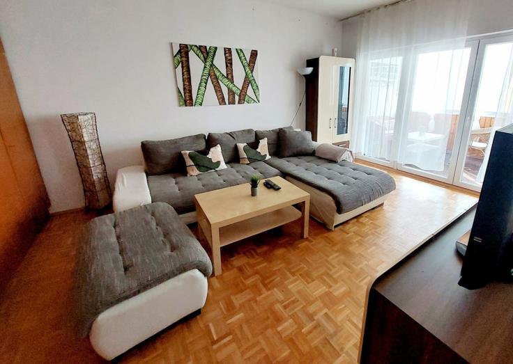 Salle de séjour élégante avec mobilier moderne dans un appartement à Building Sollingergasse - viennainvites - 1507284 à Vienna, Vienna