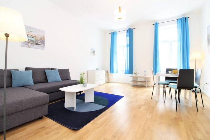 Elegant gestaltetes Wohnzimmer mit moderner Einrichtung in einer Wohnung im Building Rueppgasse - viennainvites - 1507258 in Vienna, Vienna Elegant gestaltetes Wohnzimmer mit moderner Einrichtung in einer Wohnung im Building Rueppgasse - viennainvites - 1507258 in Vienna, Vienna