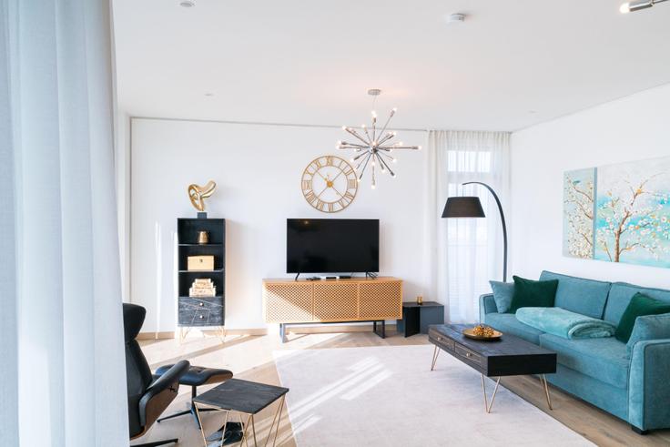 Elegant gestaltetes Wohnzimmer mit moderner Einrichtung in einer Wohnung im Building Schnirchgasse - viennaresidences - 1049250 - VIE in Vienna, Vienna Elegant gestaltetes Wohnzimmer mit moderner Einrichtung in einer Wohnung im Building Schnirchgasse - viennaresidences - 1049250 - VIE in Vienna, Vienna
