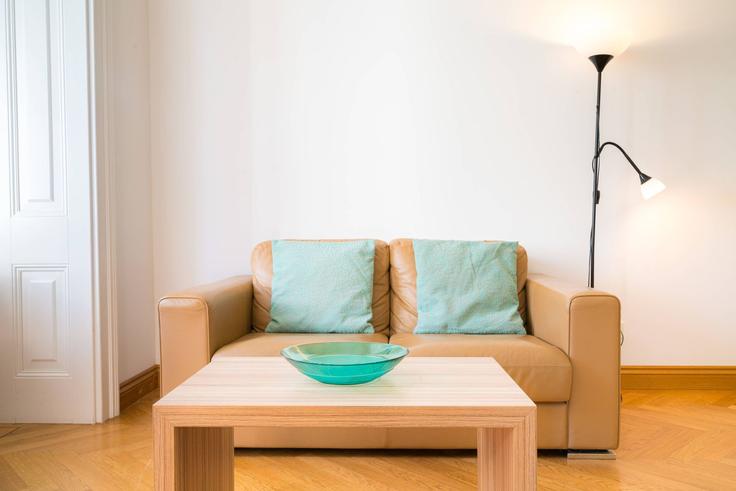 Building Auerspergstraße - viennaresidences - 1049311 - VIE adresindeki bir dairede modern mobilyalarla zarif bir şekilde tasarlanmış oturma odası Vienna, Vienna