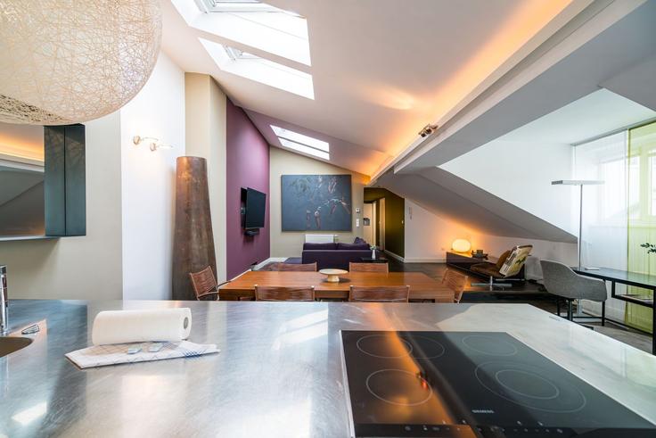 Elegant gestaltetes Wohnzimmer mit moderner Einrichtung in einer Wohnung im Building Untere Donaustraße - viennaresidences - 1049246 - VIE in Vienna, Vienna