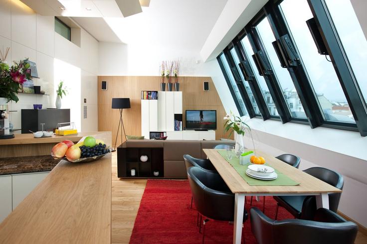 Sala de estar elegantemente projetada com móveis modernos em um apartamento no Building Auerspergstraße - viennaresidences - 1049191 - VIE em Vienna, Vienna Sala de estar elegantemente projetada com móveis modernos em um apartamento no Building Auerspergstraße - viennaresidences - 1049191 - VIE em Vienna, Vienna