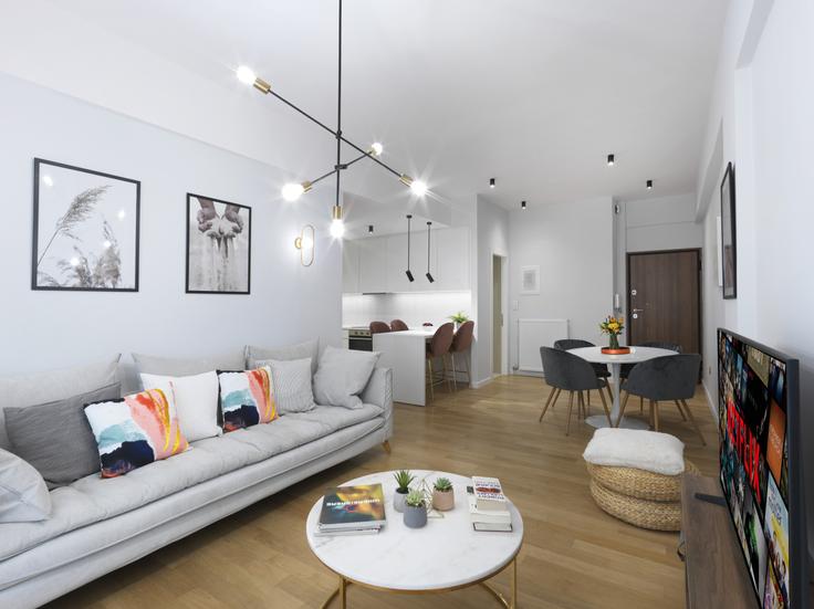 Salle de séjour élégante avec mobilier moderne dans un appartement à Building Vizantiou - vilaman-ike-avantio - 1224482 - ATH à Central Athens, Athens