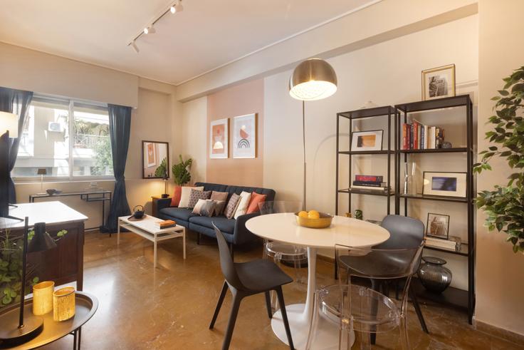 Piraeus,Athens의 Building Akti Moutsopoulou - vilaman-ike-avantio - 1224492 - ATH 아파트에 마련된 스타일리시한 다이닝 공간