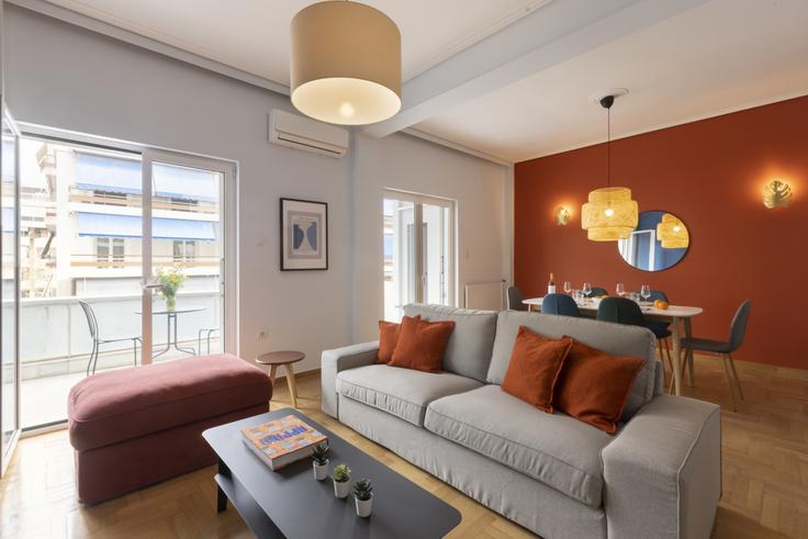 Building Pezopoulou - vilaman-ike-avantio - 1224546 - ATH adresindeki bir dairede modern mobilyalarla zarif bir şekilde tasarlanmış oturma odası Central Athens, Athens