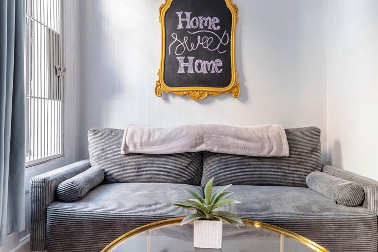 MacDougal Streetにある2件の寝室・家具付きアパート(1056263P、Manhattan、New York)写真 1枚 MacDougal Streetにある2件の寝室・家具付きアパート(1056263P、Manhattan、New York)写真 1枚