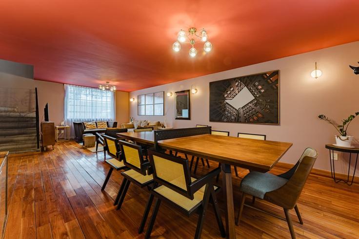 Mesa de jantar com cadeiras elegantes em um apartamento no Building Sierra Chalchihui - viva-houses-beyond-corp - 1258770 - MEX em Mexico City, Mexico City Mesa de jantar com cadeiras elegantes em um apartamento no Building Sierra Chalchihui - viva-houses-beyond-corp - 1258770 - MEX em Mexico City, Mexico City