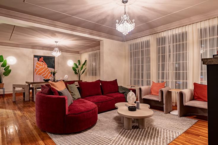 Mexico City, Mexico City에 위치한 Building Lamartine - viva-houses-beyond-corp - 1258797 - MEX 아파트의 세련된 인테리어가 돋보이는 거실 Mexico City, Mexico City에 위치한 Building Lamartine - viva-houses-beyond-corp - 1258797 - MEX 아파트의 세련된 인테리어가 돋보이는 거실