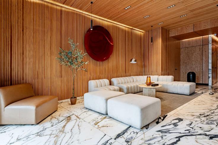 Mexico City, Mexico City에 위치한 Building Avenida Insurgentes Sur - viva-houses-beyond-corp - 1299321 - MEX 아파트의 세련된 인테리어가 돋보이는 거실 Mexico City, Mexico City에 위치한 Building Avenida Insurgentes Sur - viva-houses-beyond-corp - 1299321 - MEX 아파트의 세련된 인테리어가 돋보이는 거실