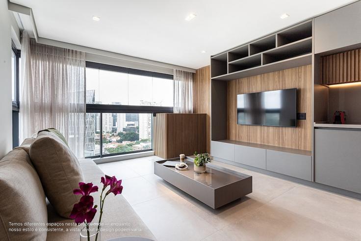 Elegant gestaltetes Wohnzimmer mit moderner Einrichtung in einer Wohnung im Building Rua Verbo Divino - viva - 1521197 in Chácara Santo Antonio (Zona Sul), São Paulo