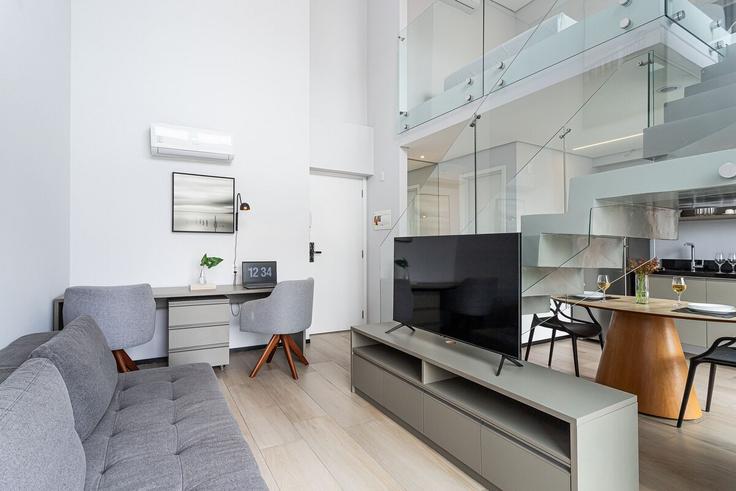 Building Avenida Nove de Julho - viva - 1521338 adresindeki bir dairede modern mobilyalarla zarif bir şekilde tasarlanmış oturma odası Jardim Paulista, São Paulo