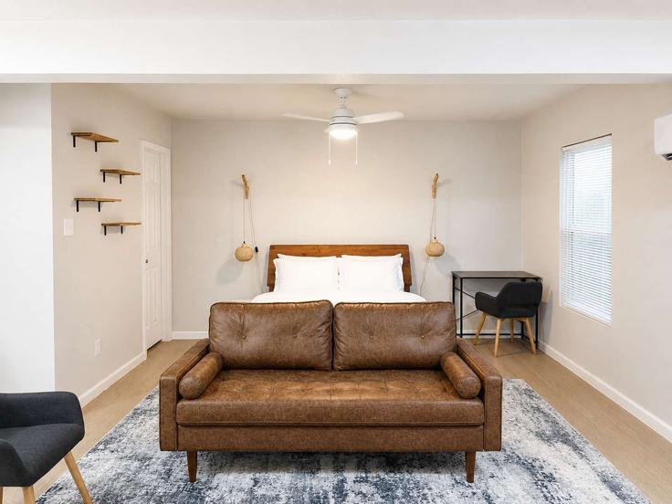Elsbeth Streetにあるのスタジオ・家具付きアパート(1568501P、Dallas、Dallas)写真 1枚 Elsbeth Streetにあるのスタジオ・家具付きアパート(1568501P、Dallas、Dallas)写真 1枚