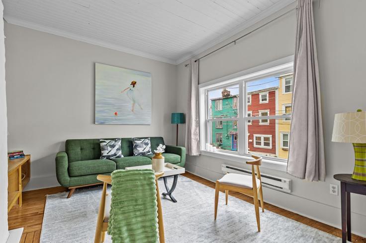 St. John's, St. John's에 위치한 Building Bond Street - we-host-inc - 1438820 유닛의 세련된 인테리어가 돋보이는 거실