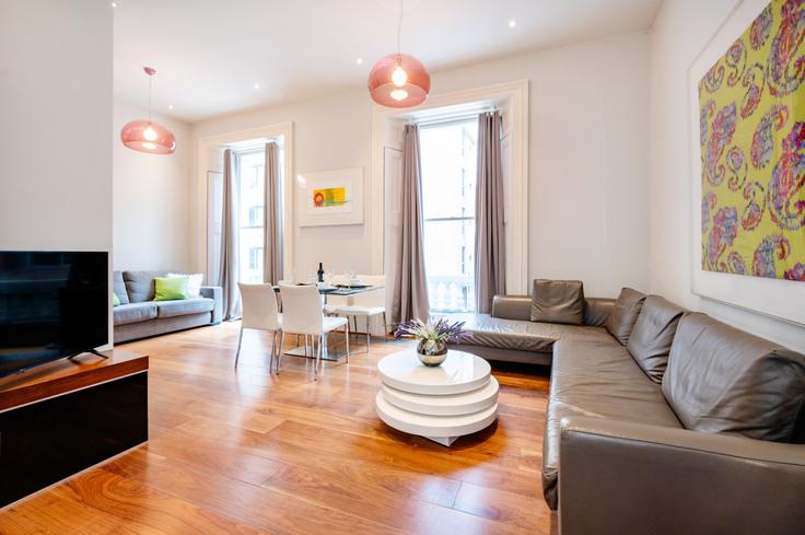 Salle de séjour élégante avec mobilier moderne dans un appartement à Building Emperor's Gate - welcome-london-ltd - 1511491 à Royal Borough of Kensington and Chelsea, London Salle de séjour élégante avec mobilier moderne dans un appartement à Building Emperor's Gate - welcome-london-ltd - 1511491 à Royal Borough of Kensington and Chelsea, London