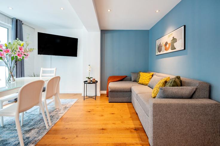 City of Westminster, London에 위치한 Building Shelton Street - welcome-london-ltd - 1511502 유닛의 세련된 인테리어가 돋보이는 거실