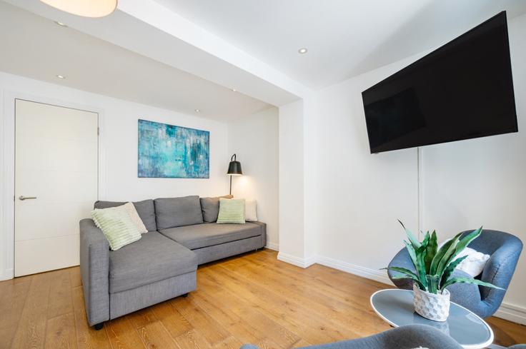 City of Westminster, London에 위치한 Building Shelton Street - welcome-london-ltd - 1511507 유닛의 세련된 인테리어가 돋보이는 거실