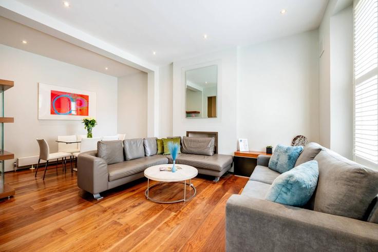 Salle de séjour élégante avec mobilier moderne dans un appartement à Building Emperor's Gate - welcome-london-ltd - 1511548 à Royal Borough of Kensington and Chelsea, London Salle de séjour élégante avec mobilier moderne dans un appartement à Building Emperor's Gate - welcome-london-ltd - 1511548 à Royal Borough of Kensington and Chelsea, London